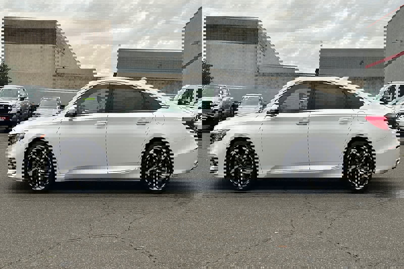 Used 2018 Honda Accord Sport image 9