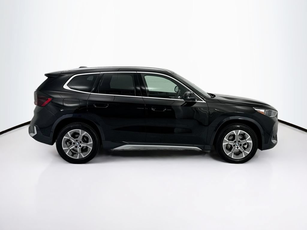 Used 2025 BMW X1 xDrive28i AWD/4WD image 4