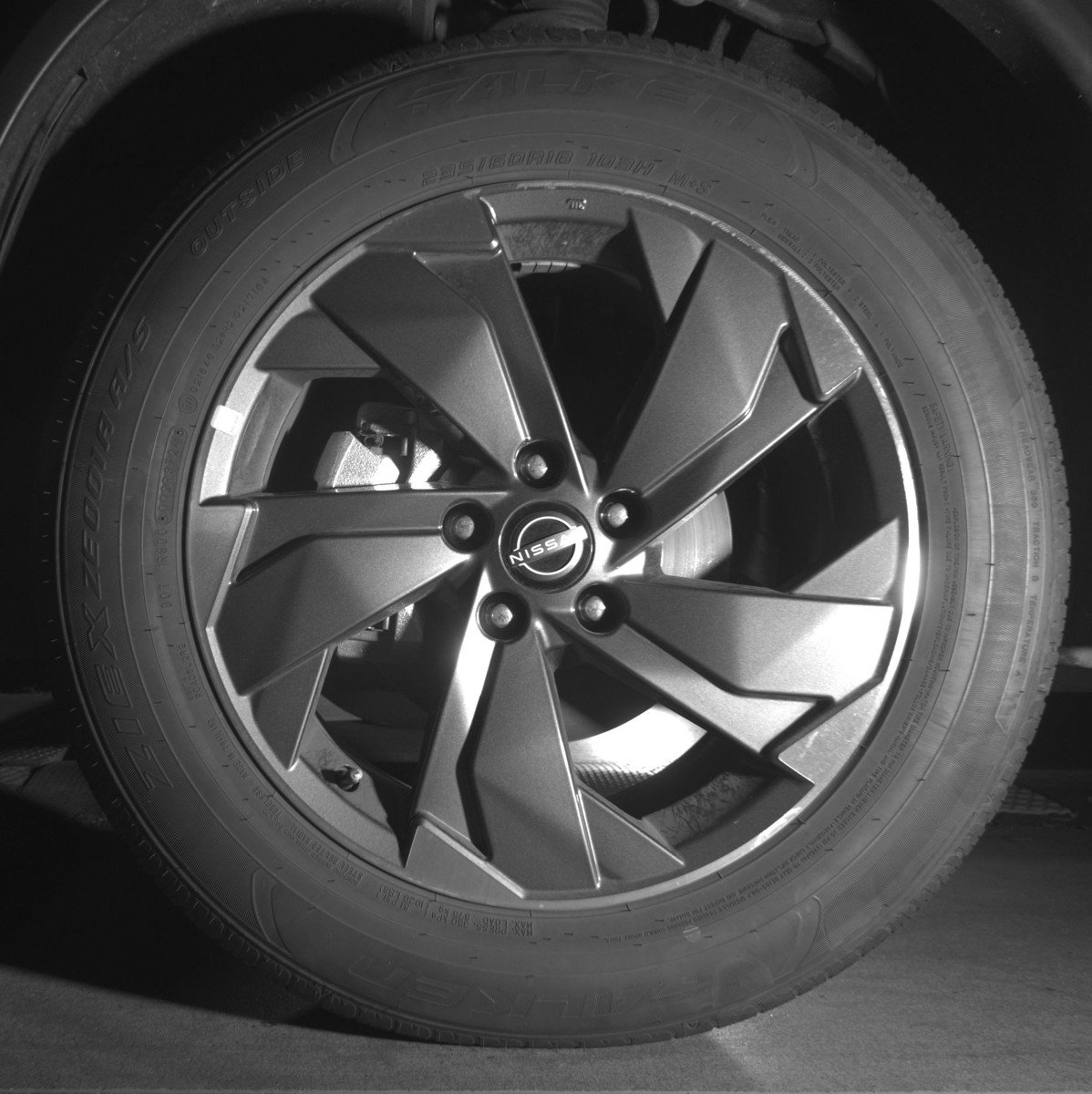 Used 2025 Nissan Rogue SV FWD image 12