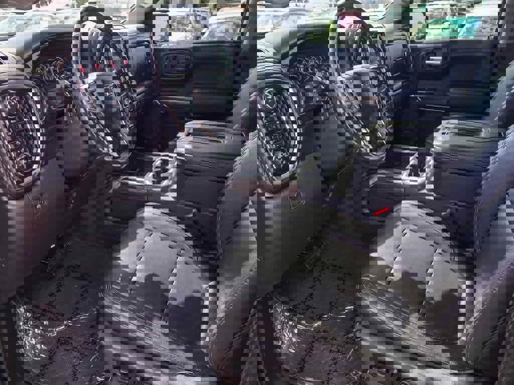 Used 2019 Chevrolet Silverado 1500 LT Trail Boss image 16