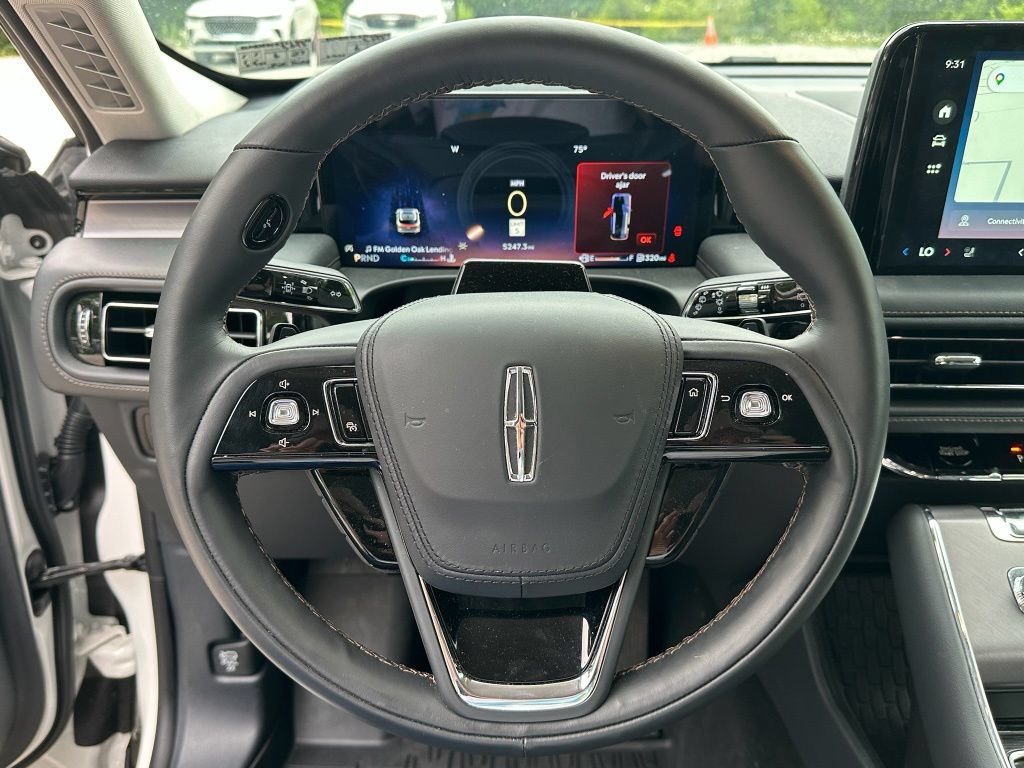 New 2026 Lincoln Aviator AWD image 7
