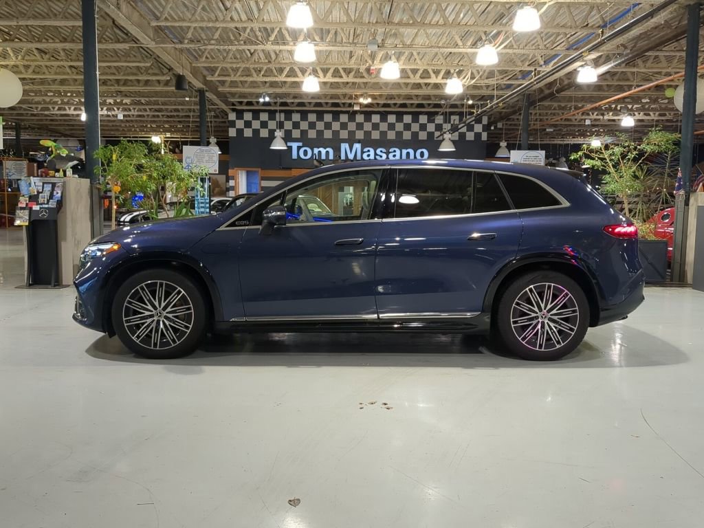 Used 2023 Mercedes-Benz EQS 580 4MATIC SUV image 8