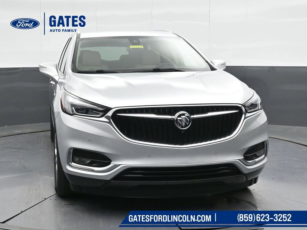 Used 2020 Buick Enclave Premium w/ Surround and Sites Package AWD/4WD image 5
