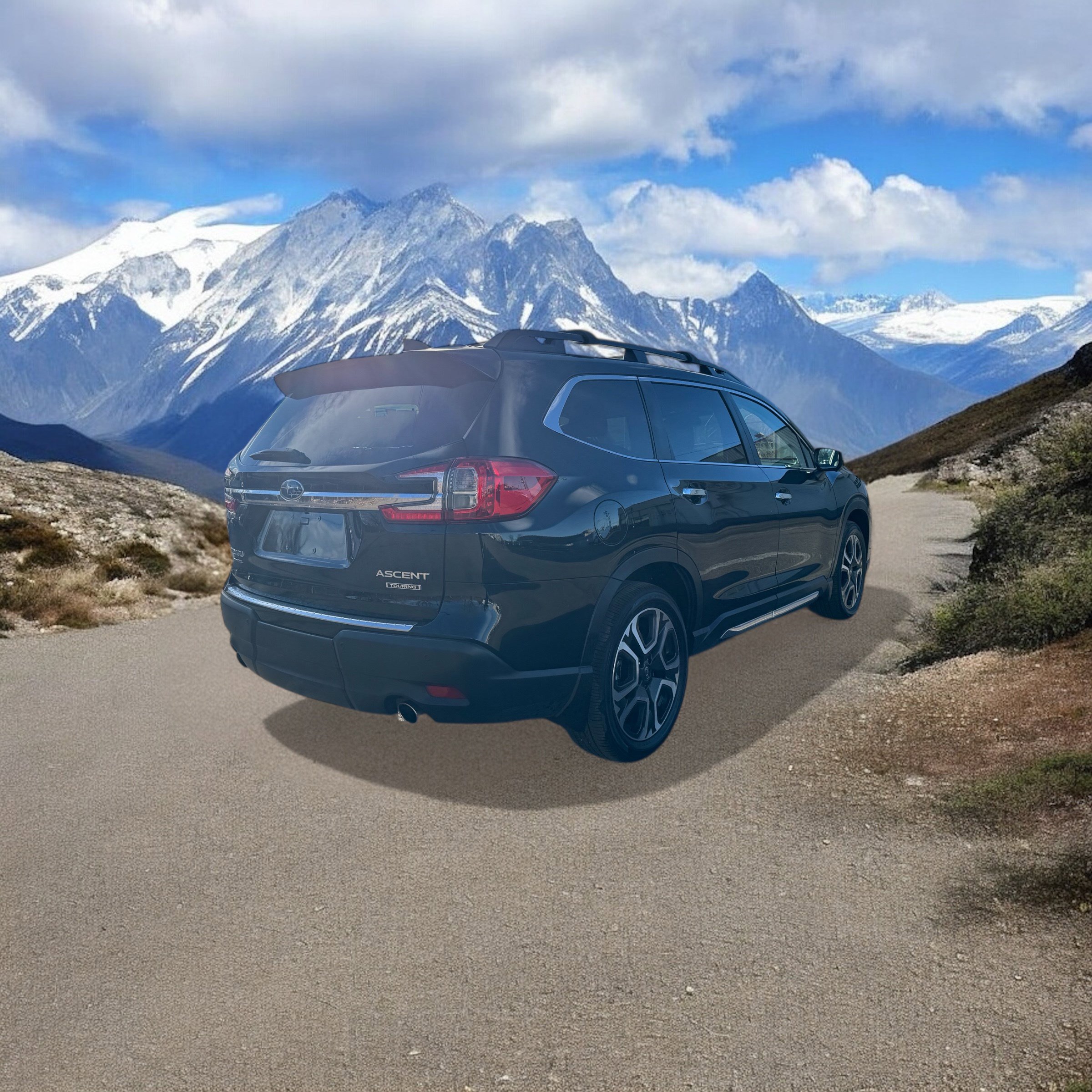 Used 2023 Subaru Ascent Touring image 5