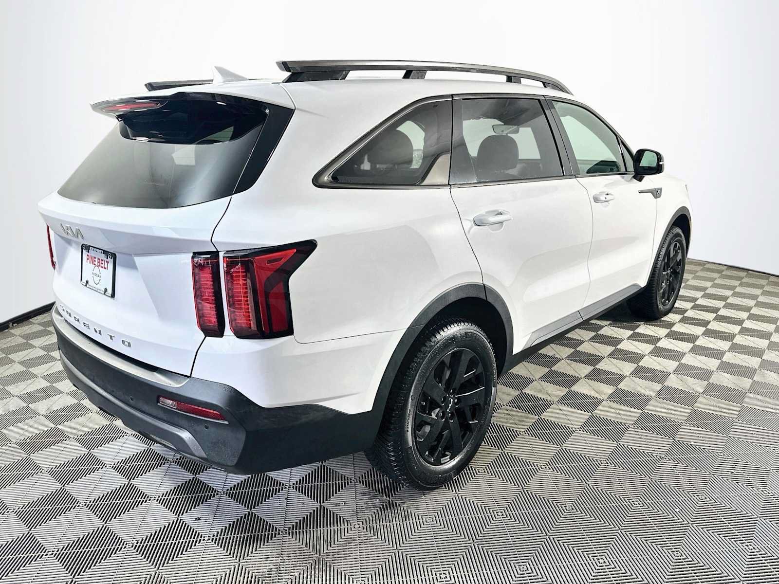 Used 2022 Kia Sorento S AWD/4WD image 4