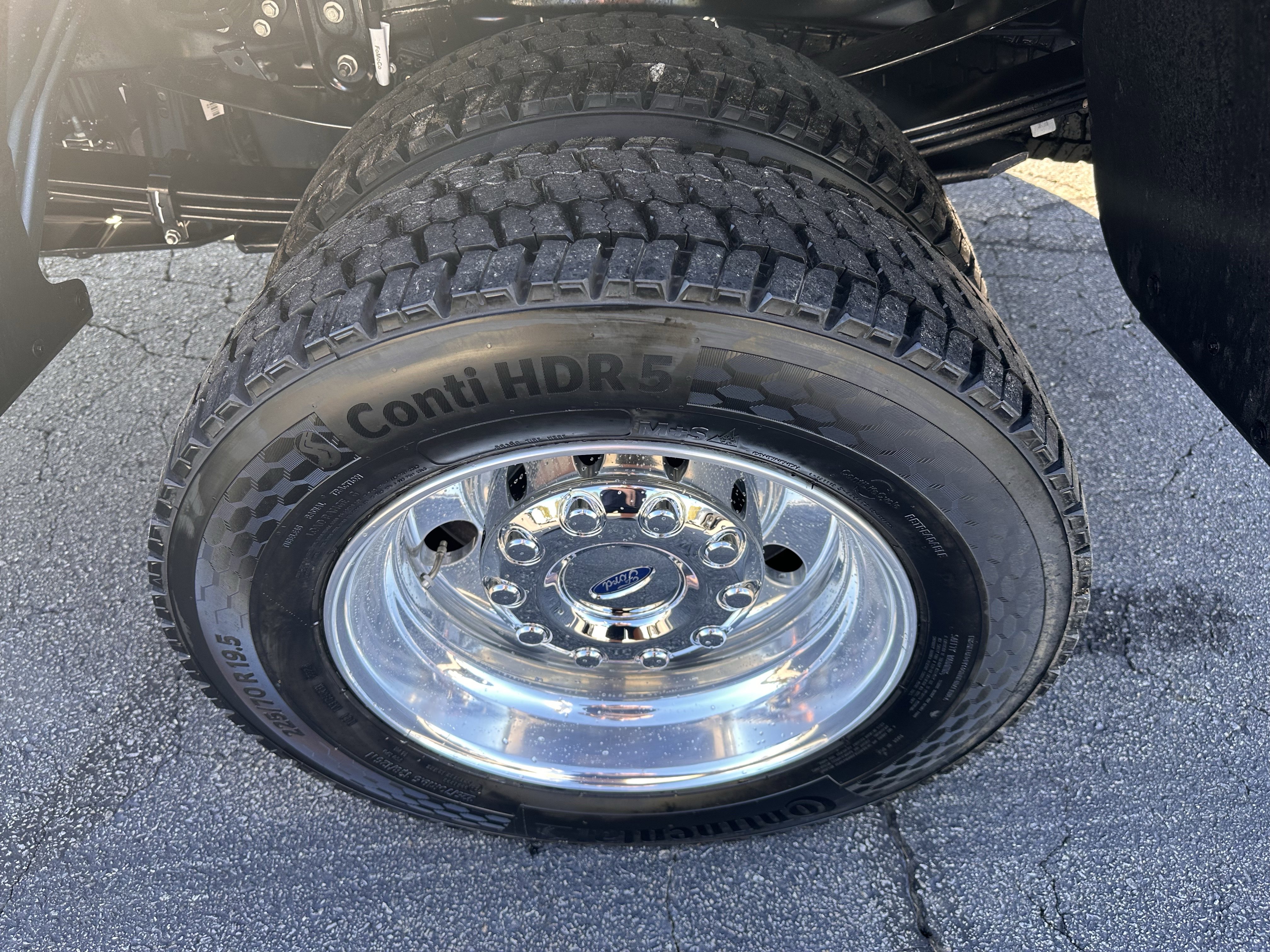 New 2026 Ford F450 Platinum image 32