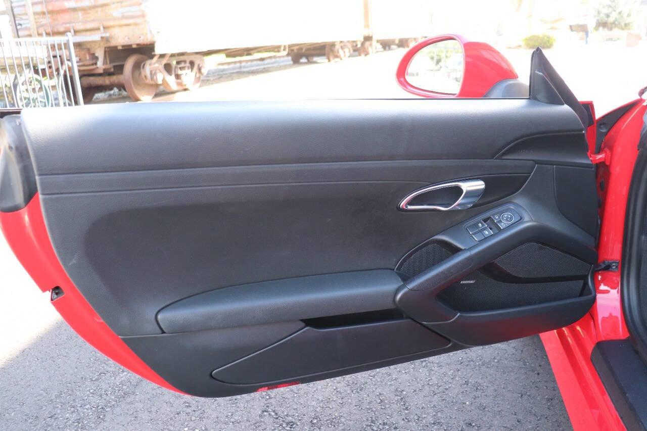 Used 2016 Porsche Boxster image 25