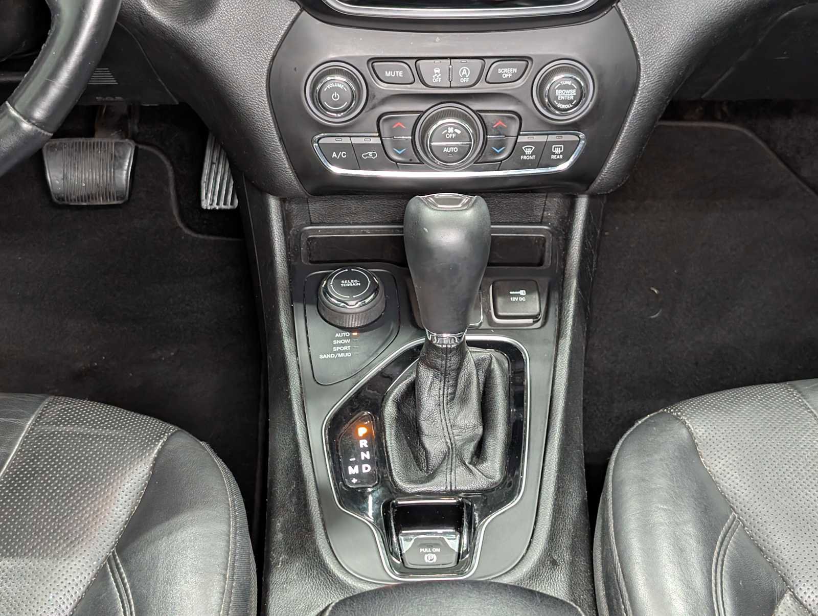 Used 2019 Jeep Cherokee Limited image 20