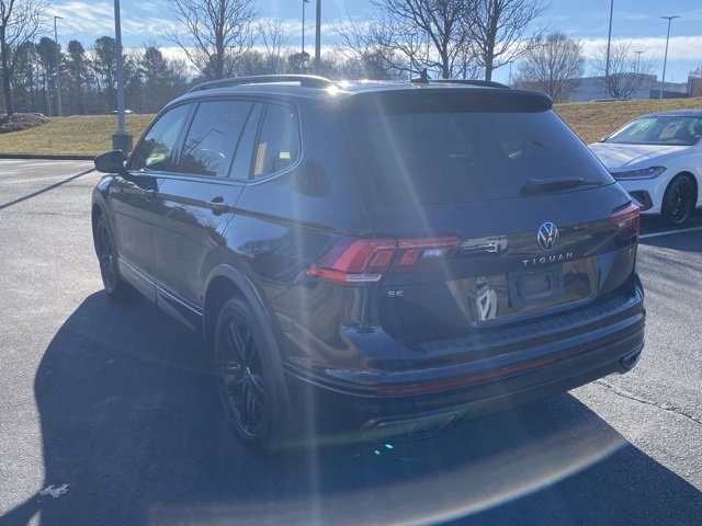 Used 2022 Volkswagen Tiguan SE R-Line image 3