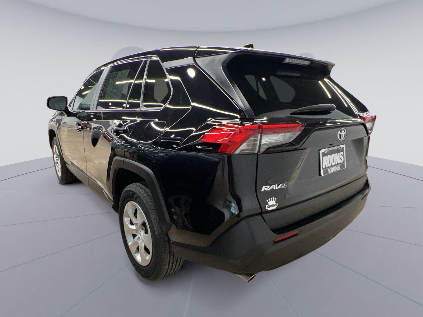 Used 2024 Toyota RAV4 LE image 2