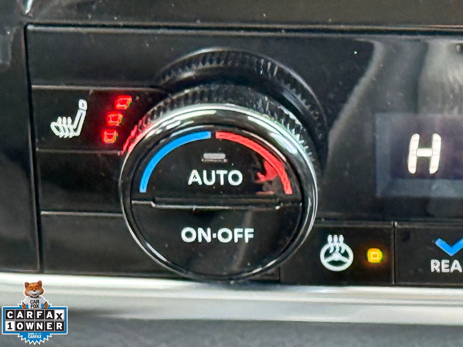 Used 2022 Nissan Rogue SL image 3