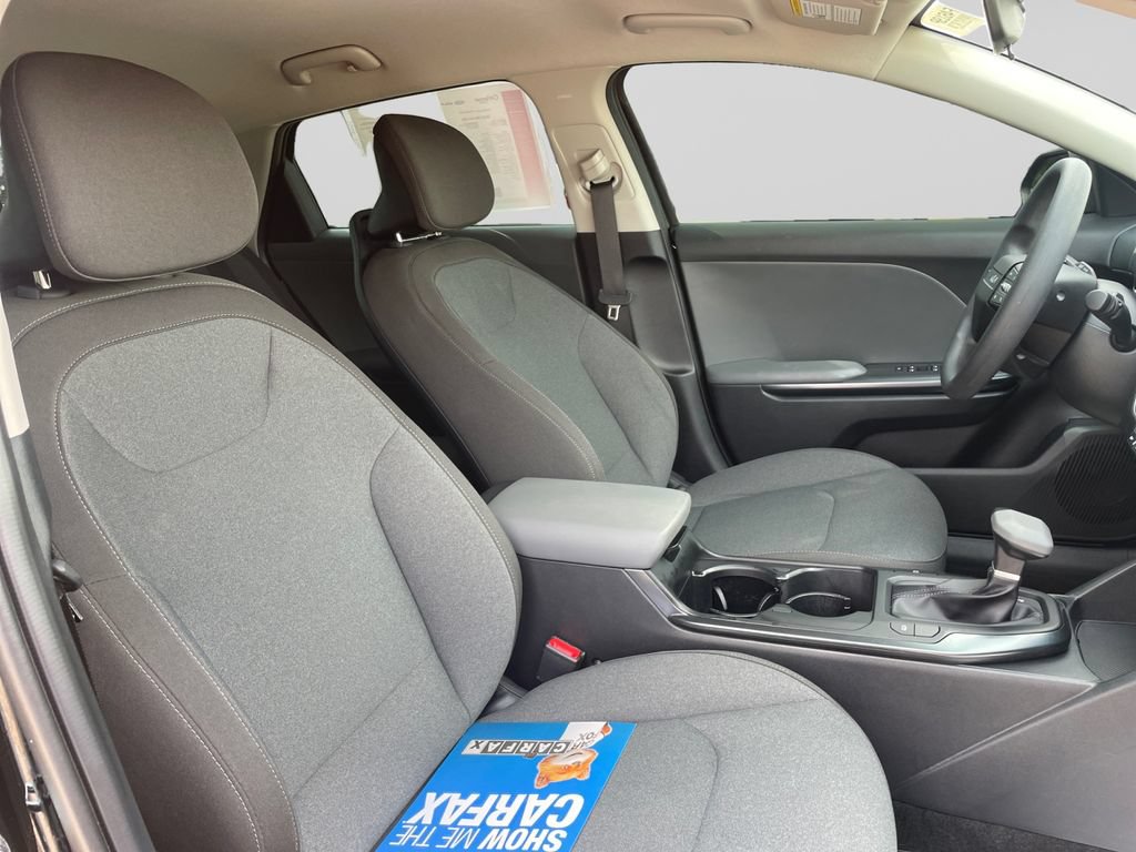 Certified 2025 Kia K4 FWD image 11