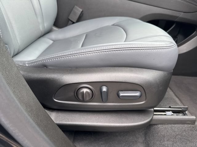 Used 2024 Buick Enclave Essence AWD/4WD image 30