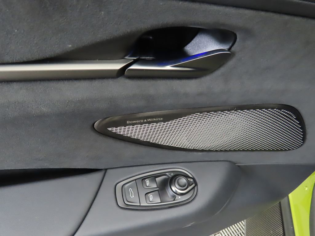 Used 2025 Aston Martin V8 Vantage Coupe image 20