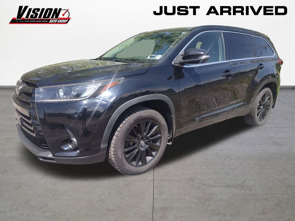 Used 2019 Toyota Highlander SE