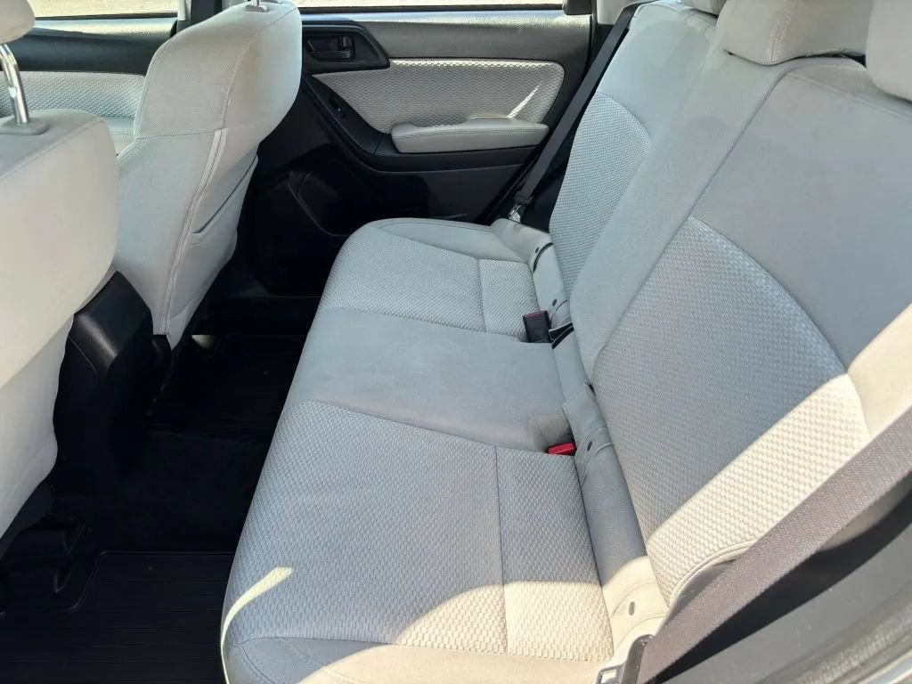 Used 2017 Subaru Forester 2.5i AWD/4WD image 13