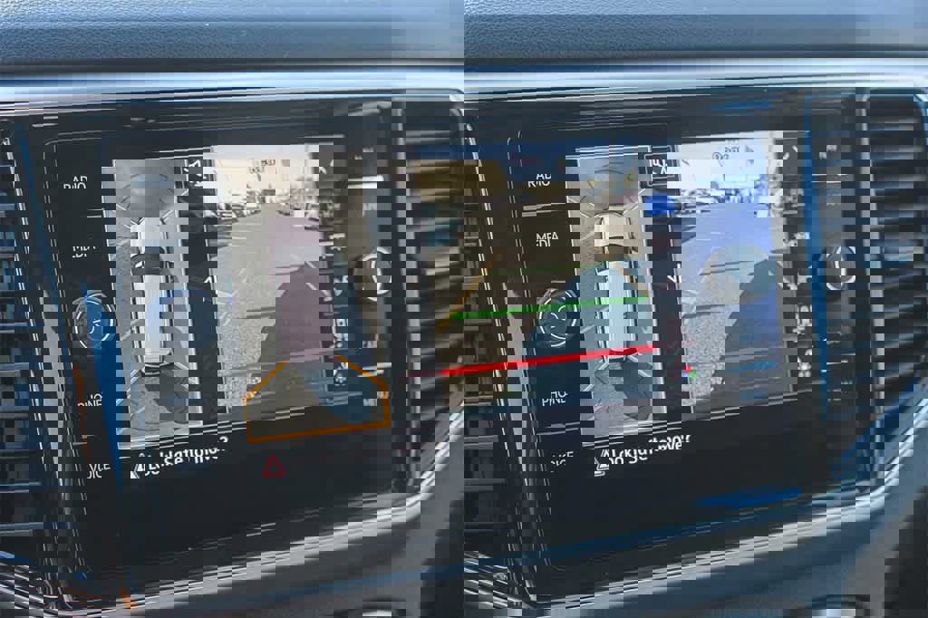 Used 2018 Volkswagen Atlas SEL Premium image 33