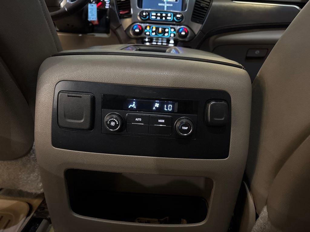 Used 2015 Chevrolet Tahoe LT AWD/4WD image 34
