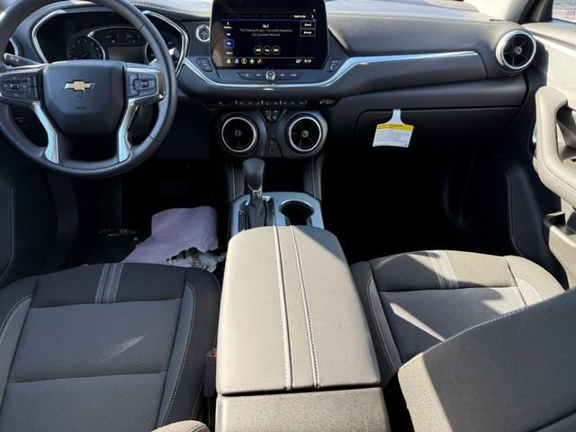 Used 2025 Chevrolet Blazer LT image 12