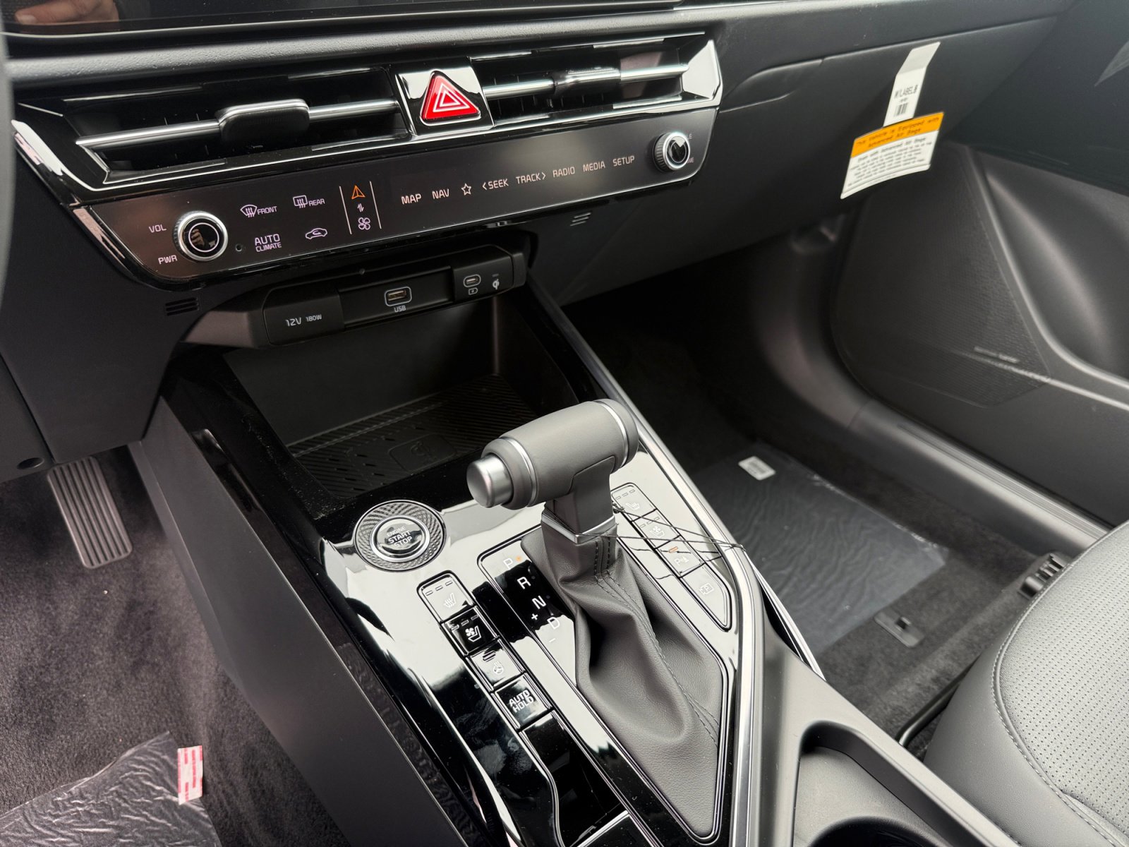 New 2026 Kia Niro FWD image 13