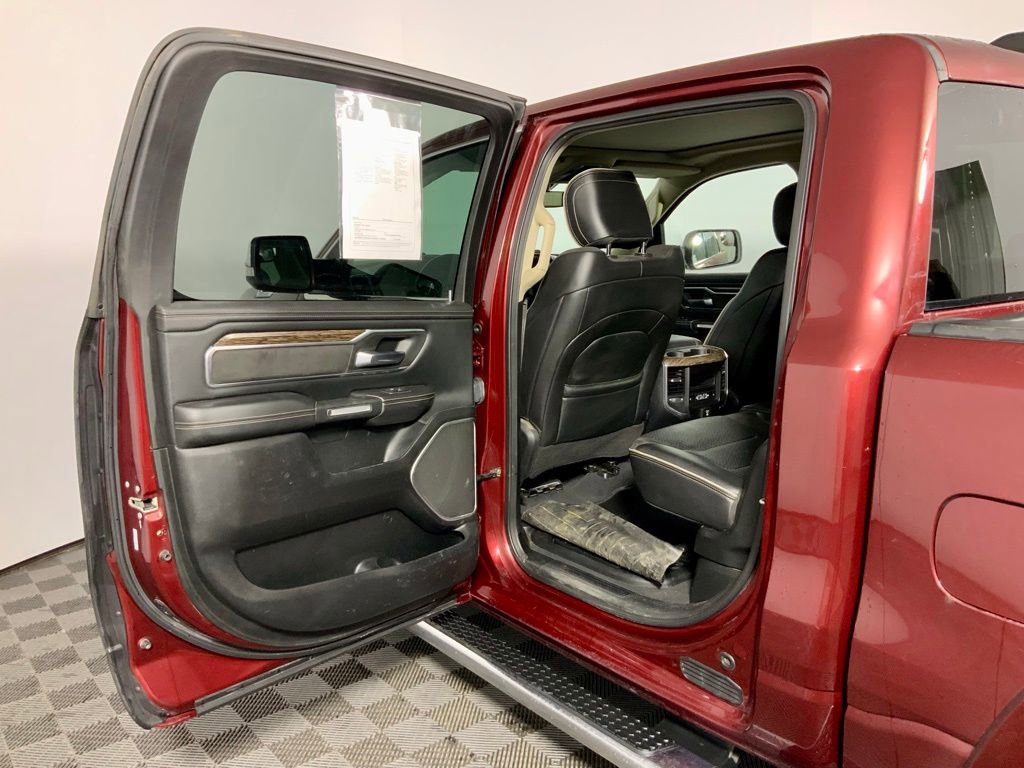 Used 2019 RAM 1500 Laramie AWD/4WD image 29