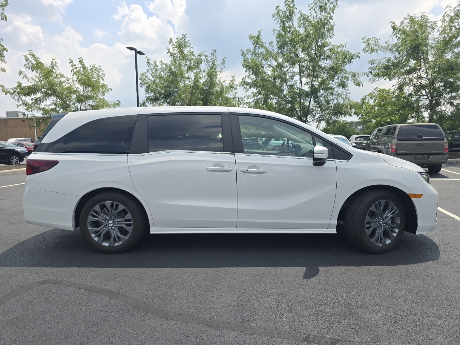 Used 2025 Honda Odyssey Touring image 21