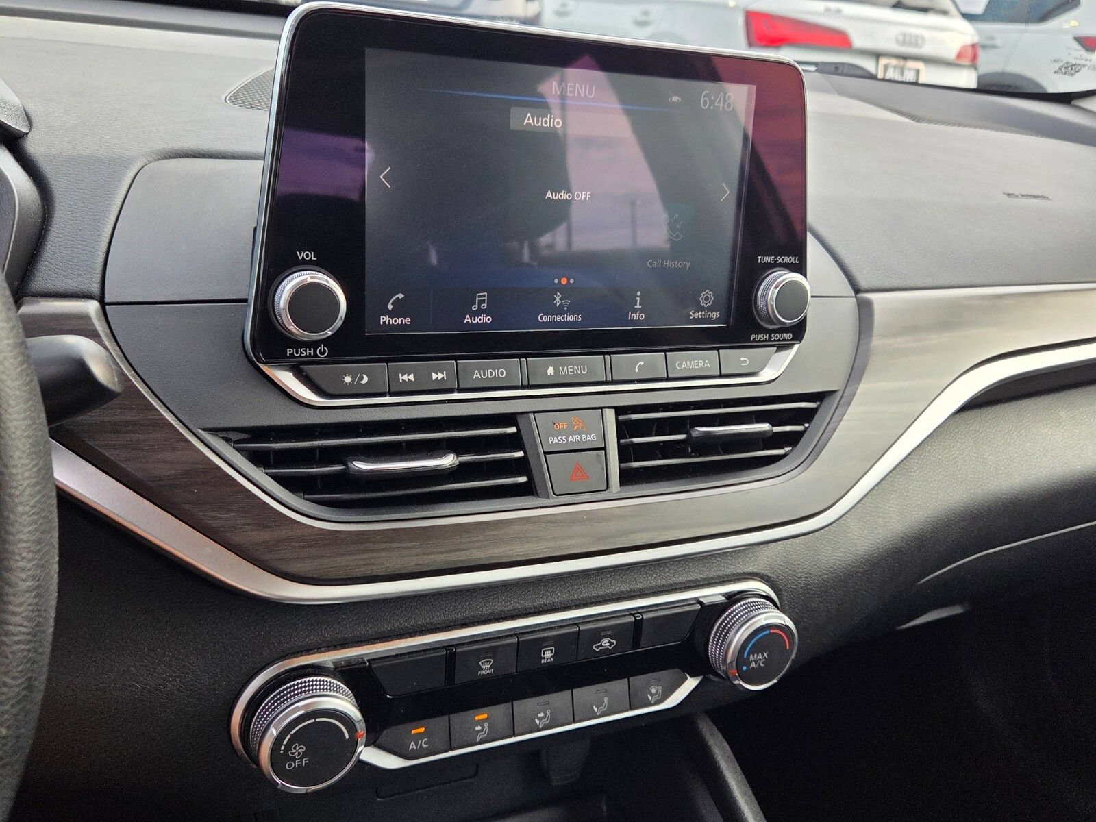 Used 2025 Nissan Altima 2.5 SV FWD image 19