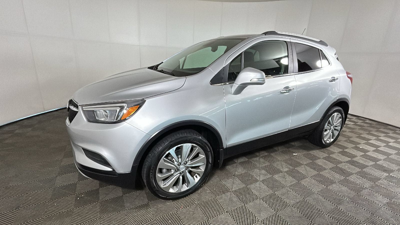 Used 2019 Buick Encore Preferred AWD/4WD image 8