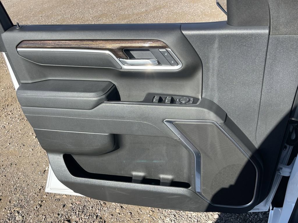 Used 2025 GMC Sierra 1500 Elevation image 22