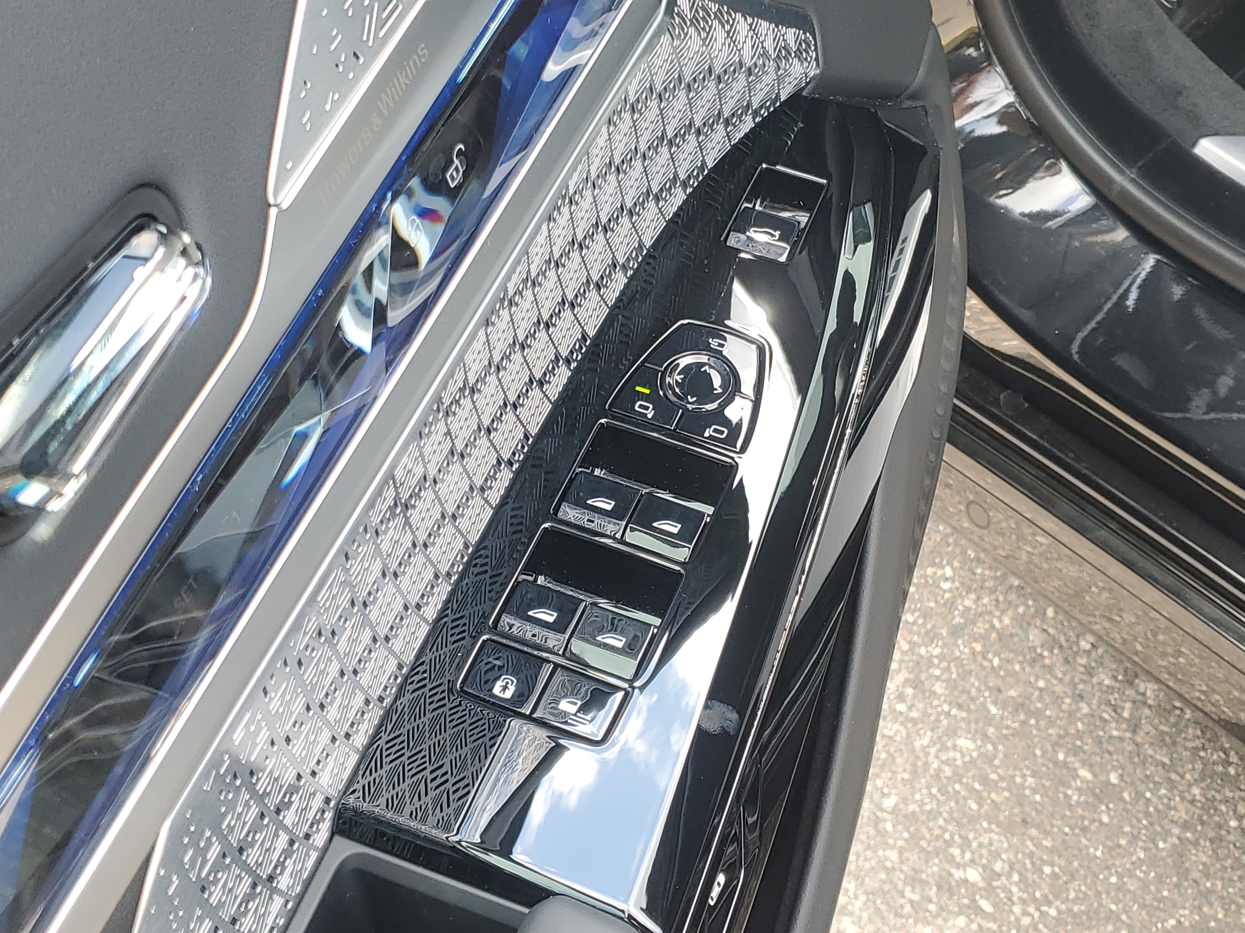 New 2026 BMW 760i xDrive w/ Executive Package AWD/4WD image 6