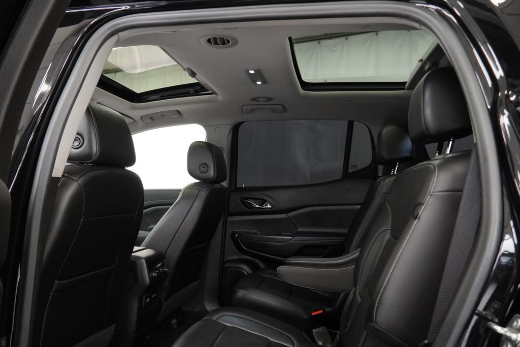 Used 2021 GMC Acadia SLT AWD/4WD image 18