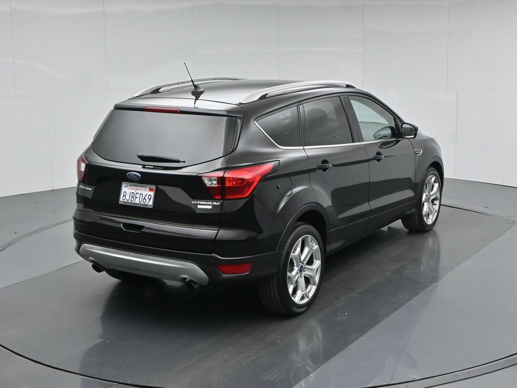 Certified 2019 Ford Escape Titanium image 39