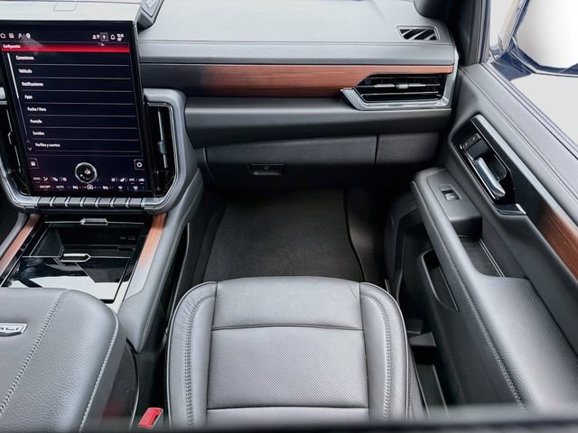 Used 2026 GMC Yukon Denali w/ Sun & Power Step Package RWD image 19