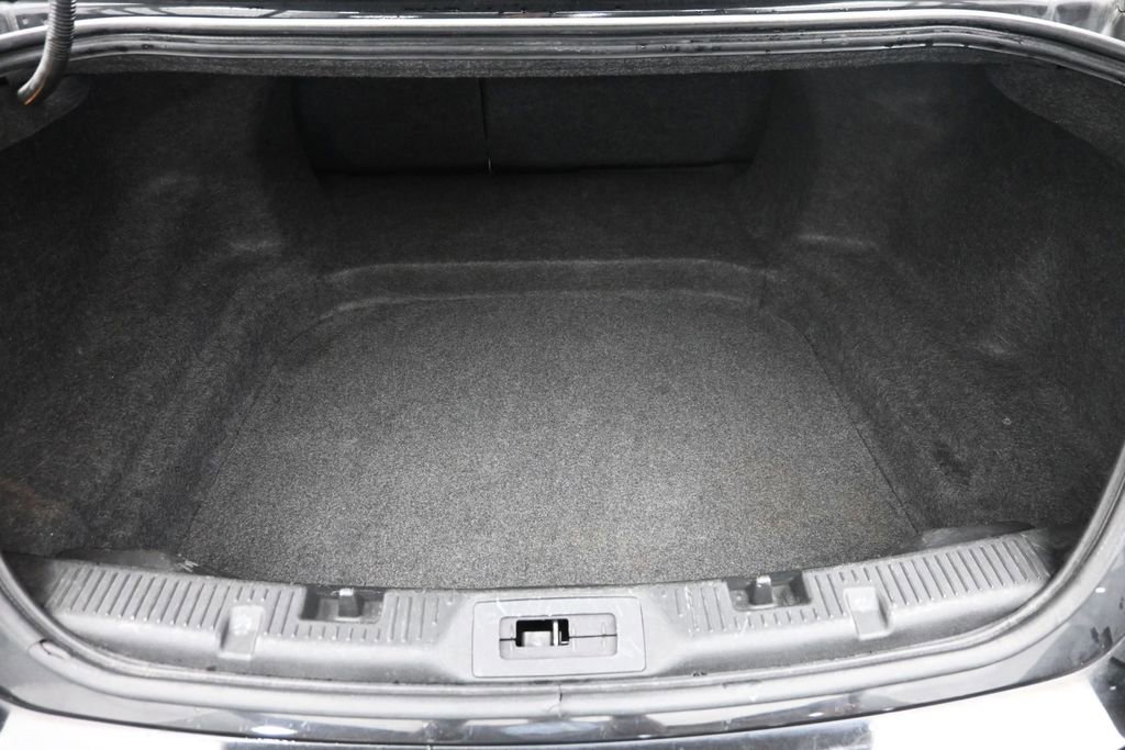 Used 2013 Ford Taurus SEL FWD image 9