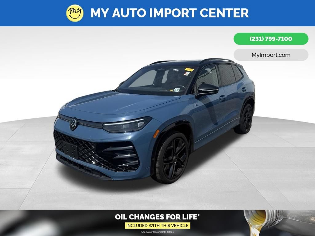 Used 2025 Volkswagen Tiguan SE R-Line AWD/4WD image 3