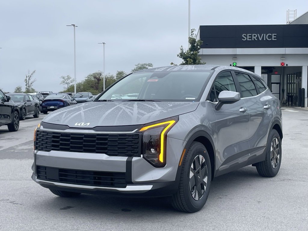 New 2026 Kia Sportage LX image 3
