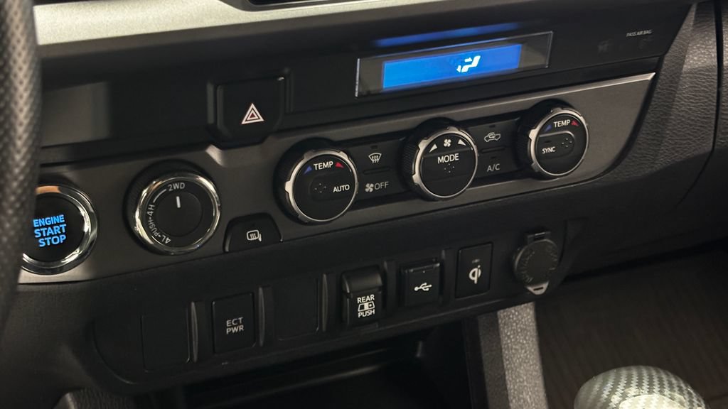 Used 2022 Toyota Tacoma TRD Sport AWD/4WD image 26