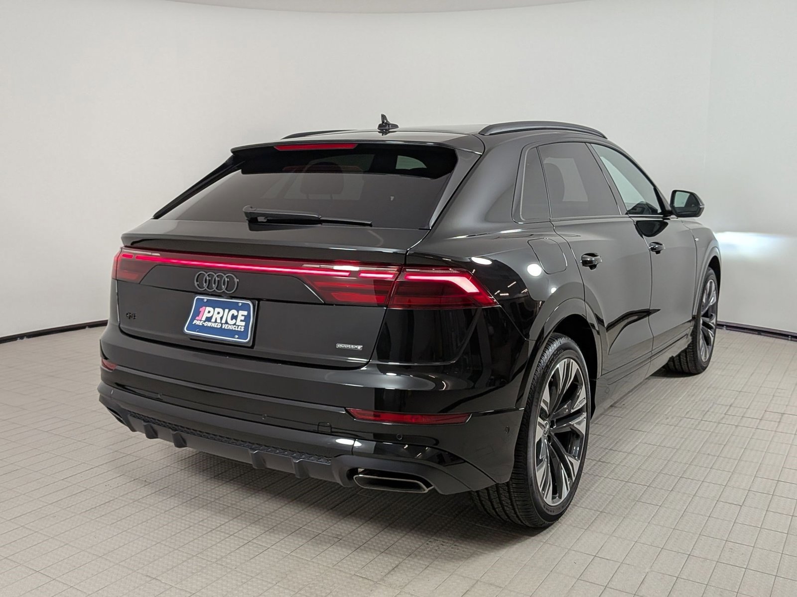 Used 2026 Audi Q8 Premium Plus AWD/4WD image 9