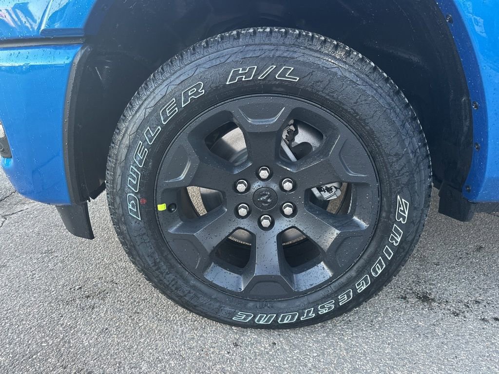 New 2026 RAM 1500 4x4 Crew Cab image 28