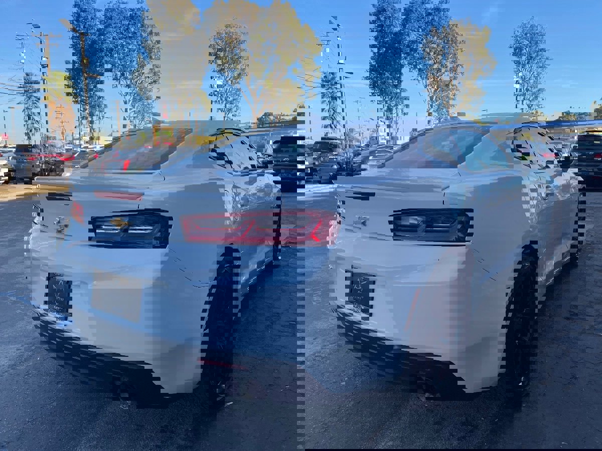 Used 2018 Chevrolet Camaro LT w/ RS Package image 5