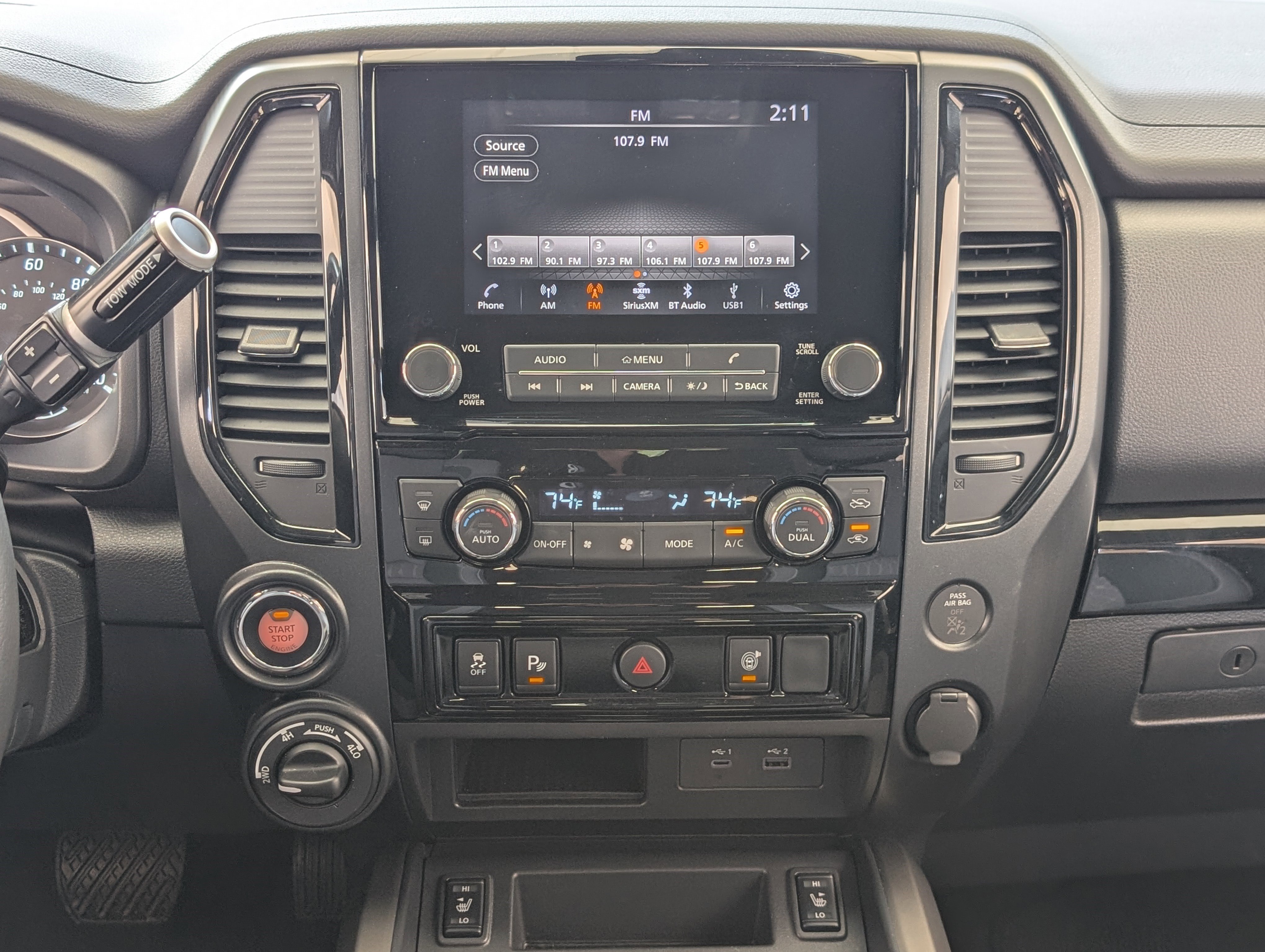 Used 2024 Nissan Titan SV w/ SV Bronze Edition Package image 25