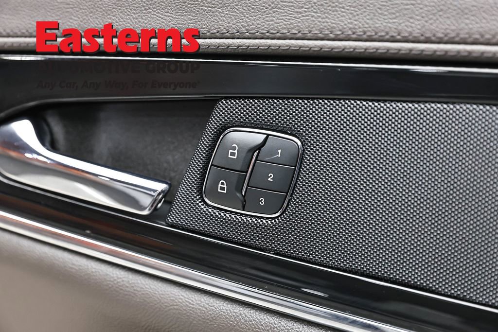 Used 2022 Lincoln Nautilus FWD w/ Premium Package image 21