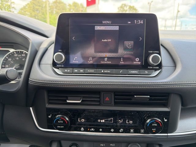 Used 2025 Nissan Rogue SV w/ SV Premium Package image 25