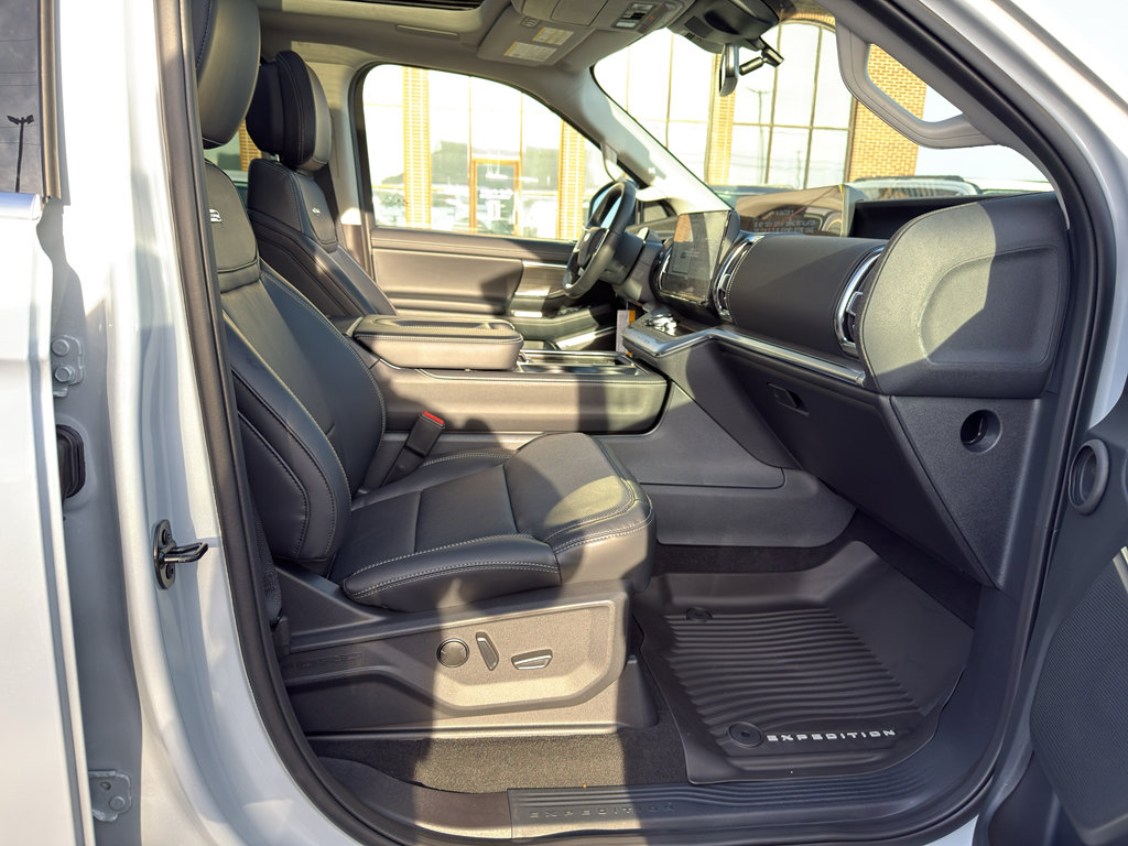 New 2026 Ford Expedition Max Platinum AWD/4WD image 32