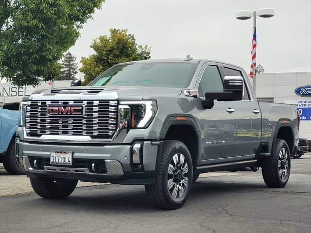 Used 2025 GMC Sierra 2500 Denali w/ Denali Reserve Package AWD/4WD image 10