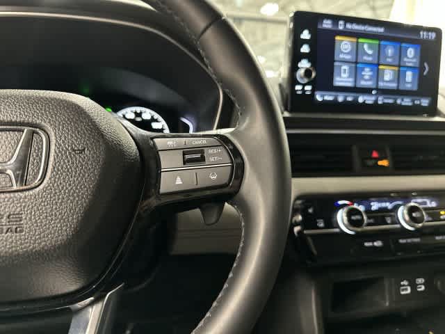 Certified 2025 Honda Pilot EX-L image 18