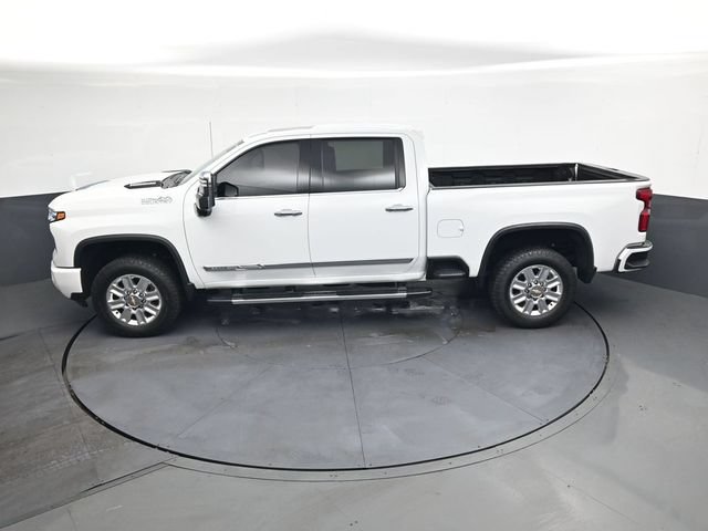 Used 2024 Chevrolet Silverado 2500 High Country w/ High Country Premium Package AWD/4WD image 27