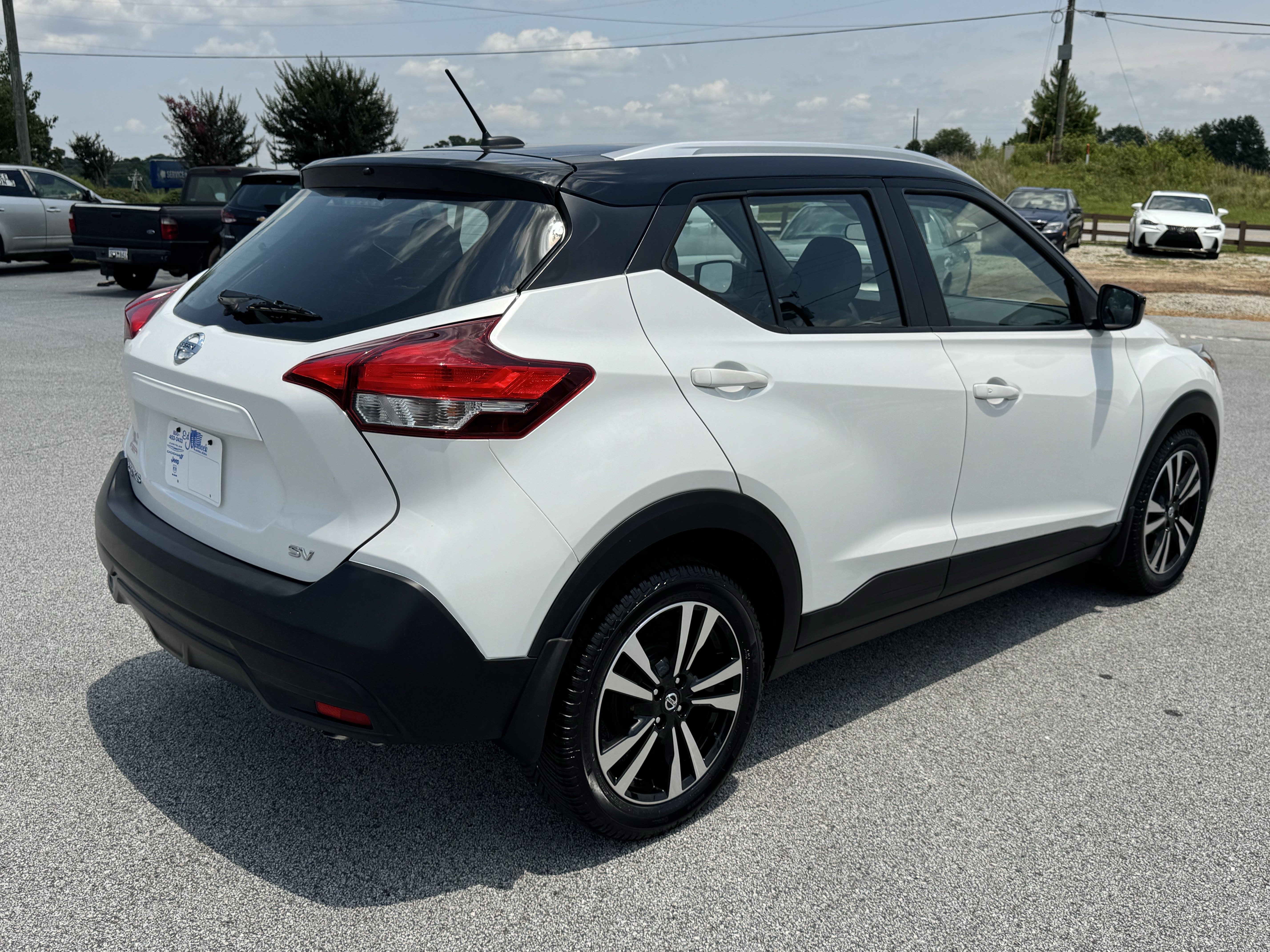 Used 2019 Nissan Kicks SV FWD image 5
