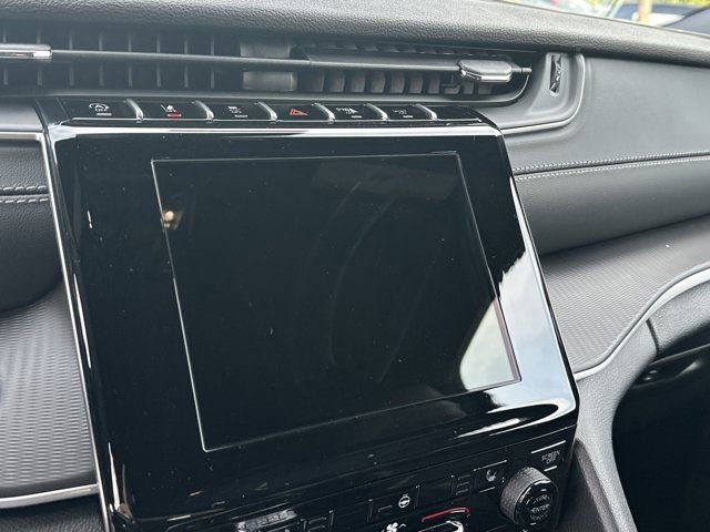 New 2025 Jeep Grand Cherokee L Altitude image 25