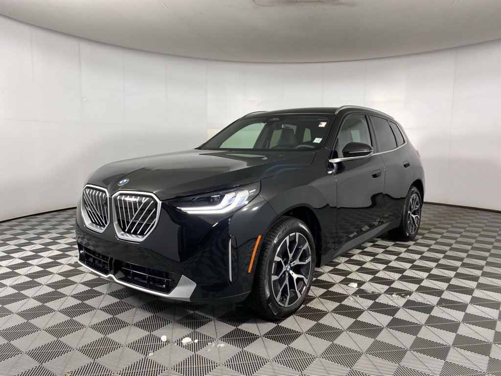 Used 2025 BMW X3 xDrive30i w/ Premium Package image 3